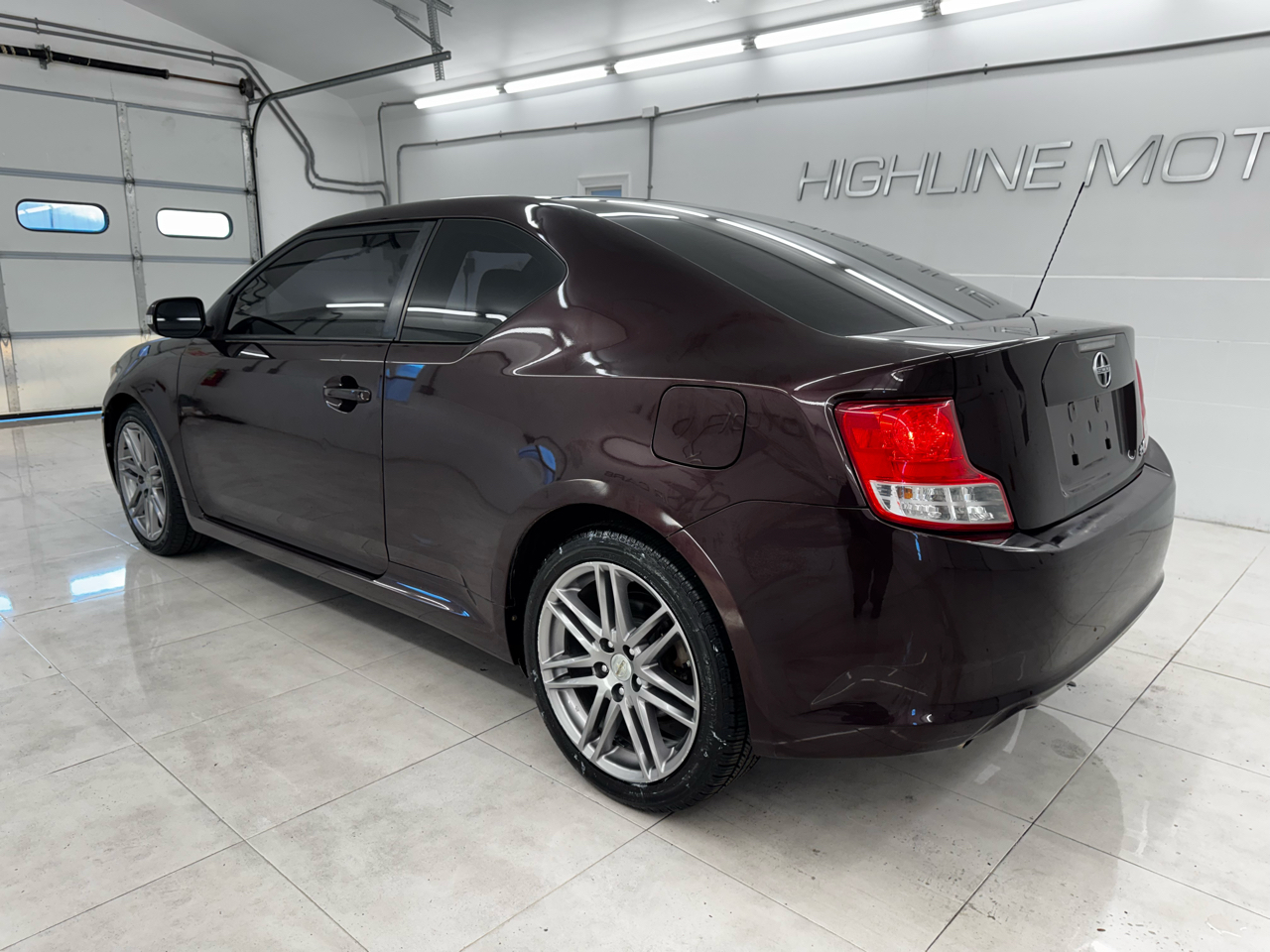 Scion tC 2dr HB Man (Natl) 2013