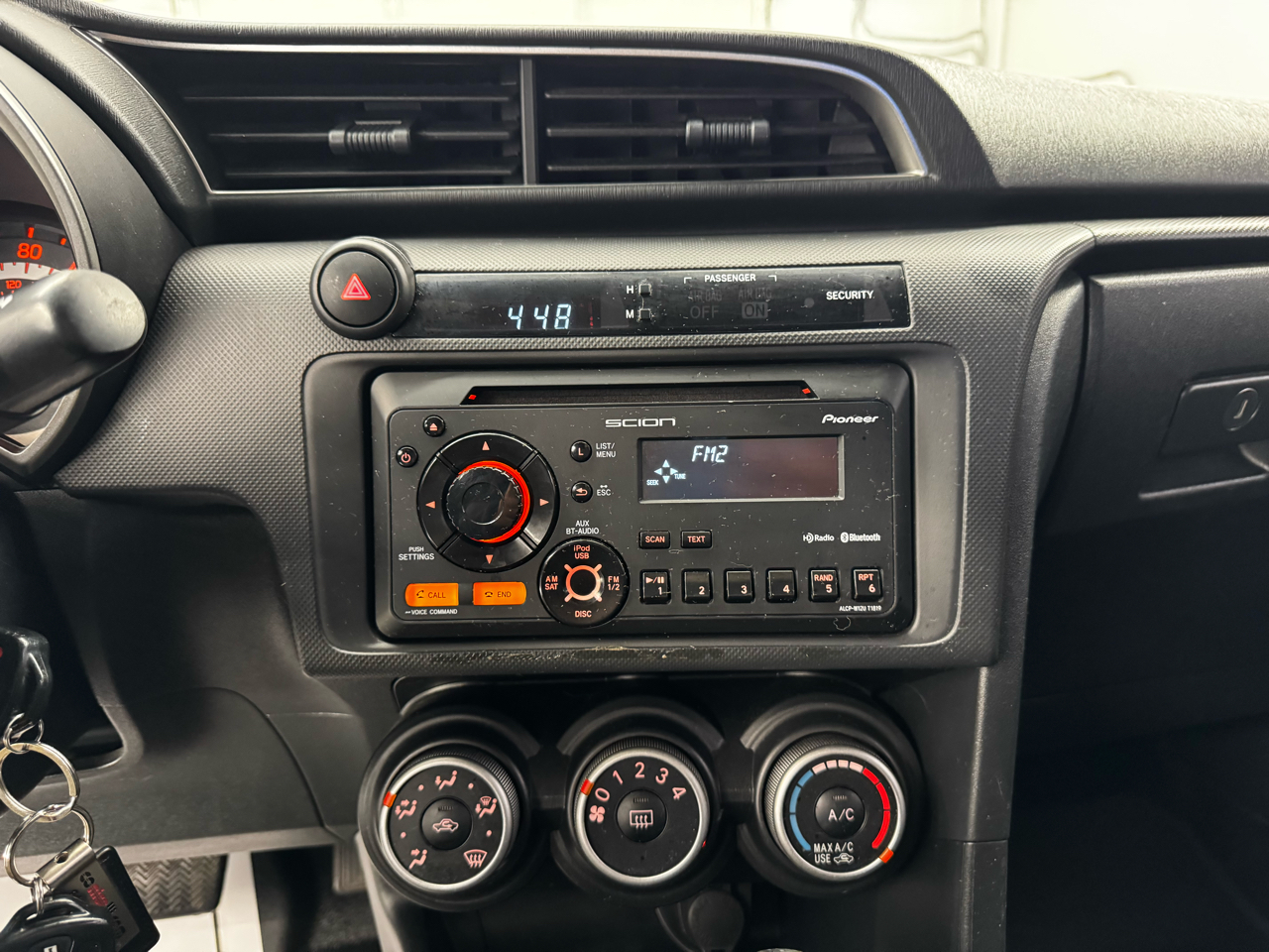 Scion tC 2dr HB Man (Natl) 2013