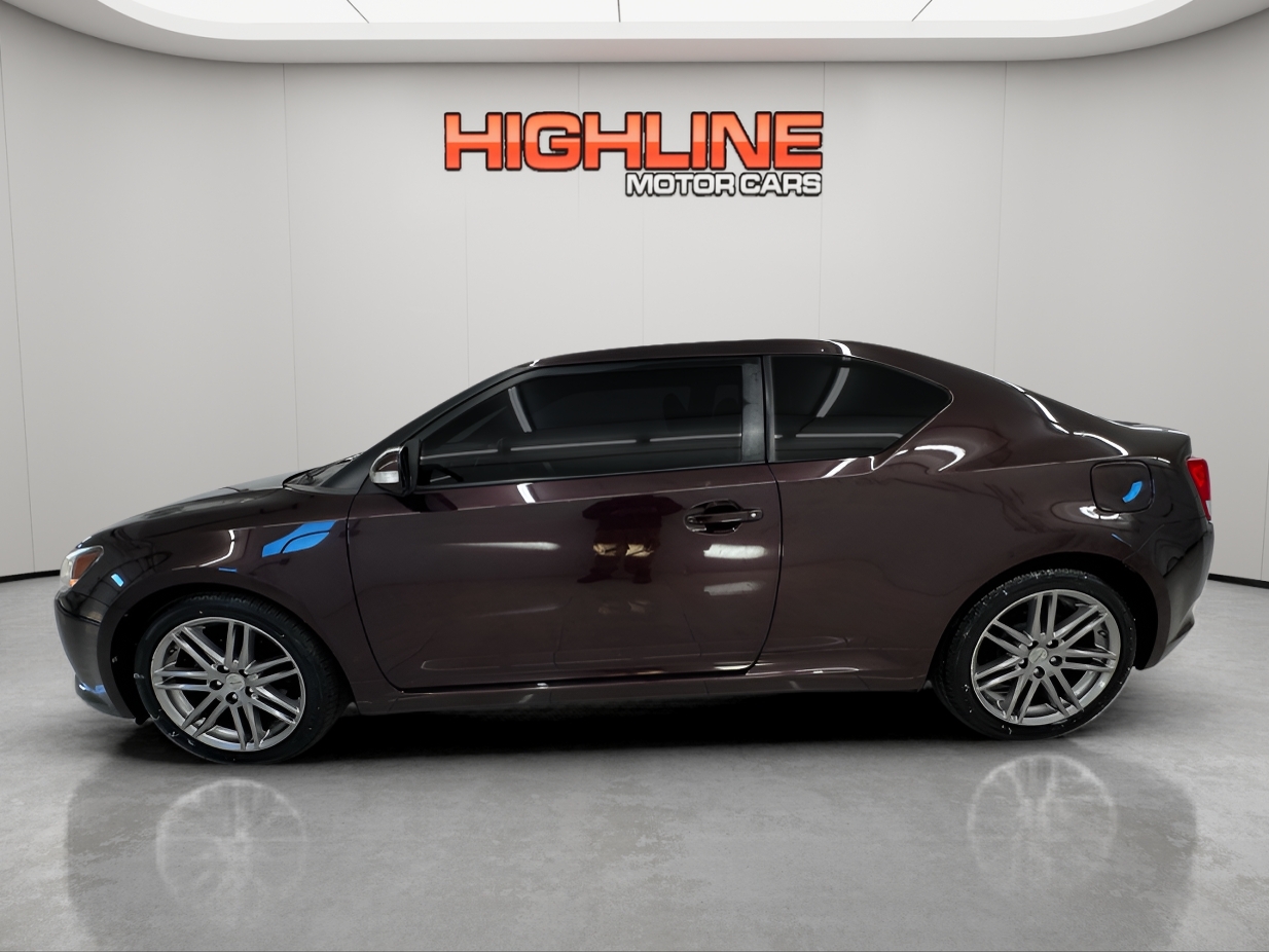 Scion tC 2dr HB Man (Natl) 2013