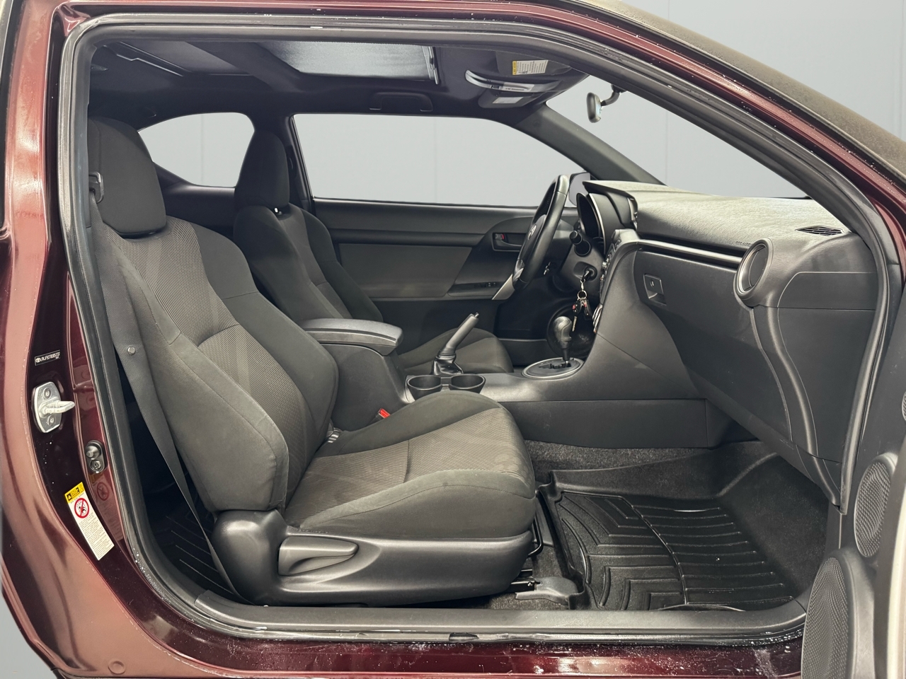 Scion tC 2dr HB Man (Natl) 2013