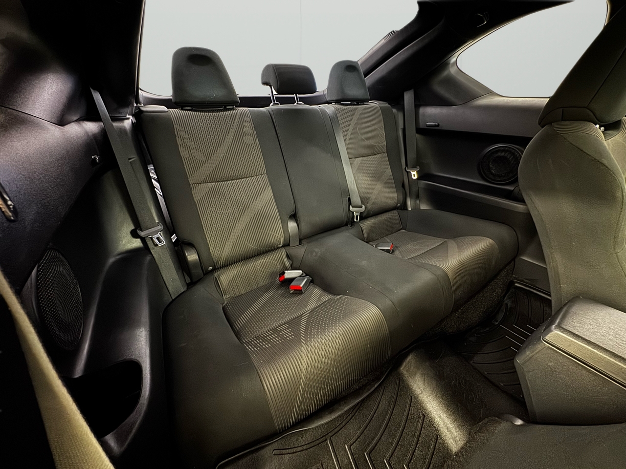 Scion tC 2dr HB Man (Natl) 2013