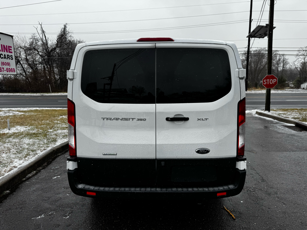 Ford Transit Passenger Wagon T-350 148" Low Roof XLT RWD 2023