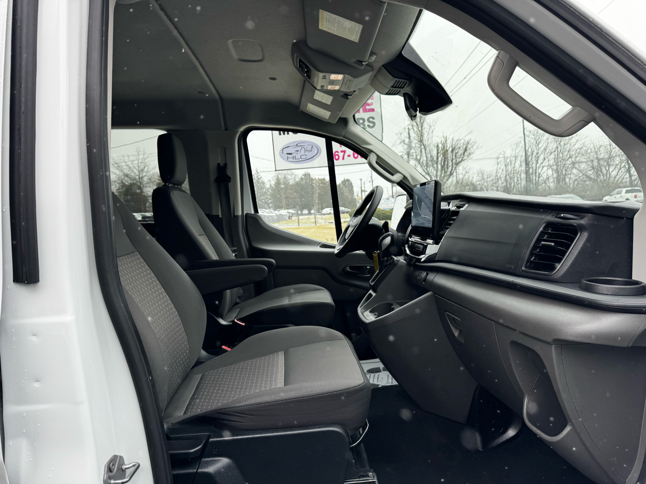 Ford Transit Passenger Wagon T-350 148" Low Roof XLT RWD 2023