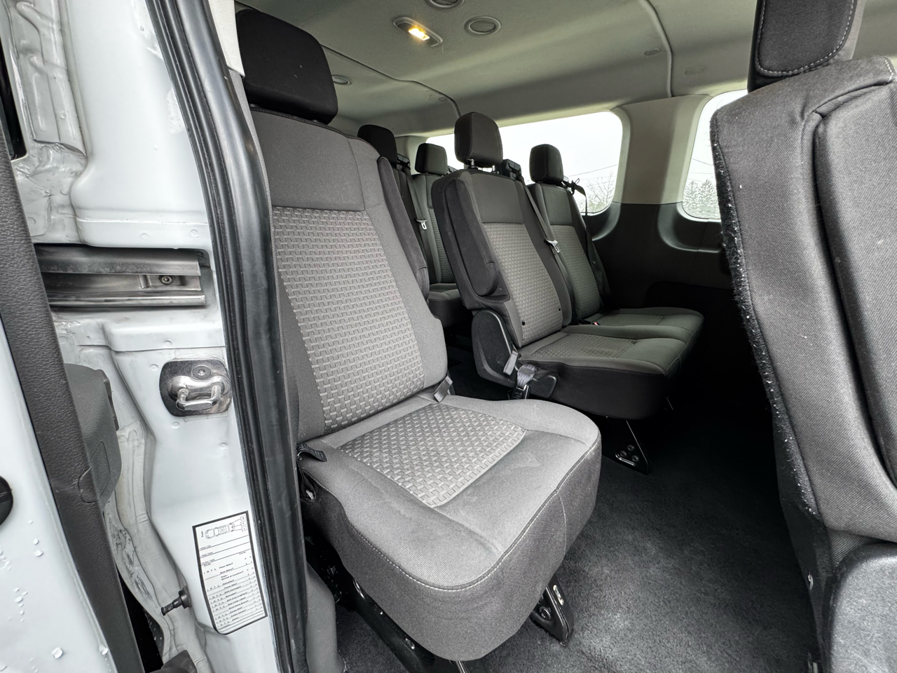 Ford Transit Passenger Wagon T-350 148" Low Roof XLT RWD 2023