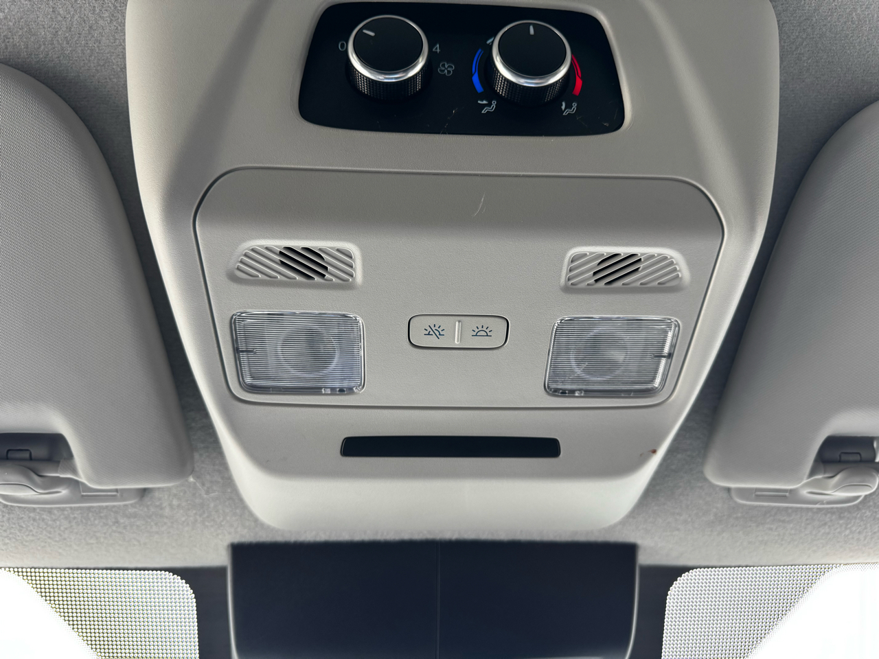 Ford Transit Passenger Wagon T-350 148" Low Roof XLT RWD 2023