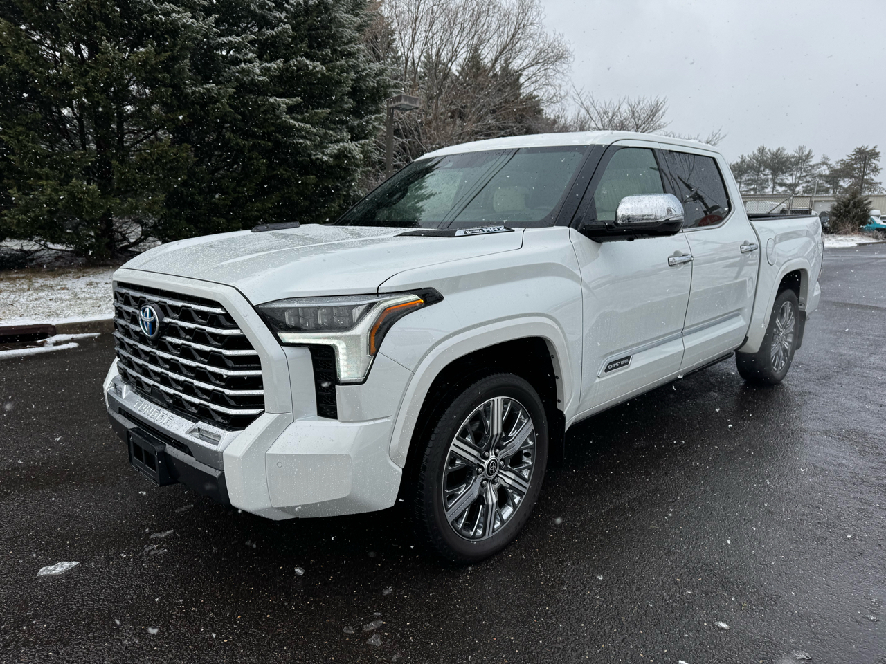 Toyota Tundra 4WD Capstone Hybrid CrewMax 5.5' Bed (Natl) 2023