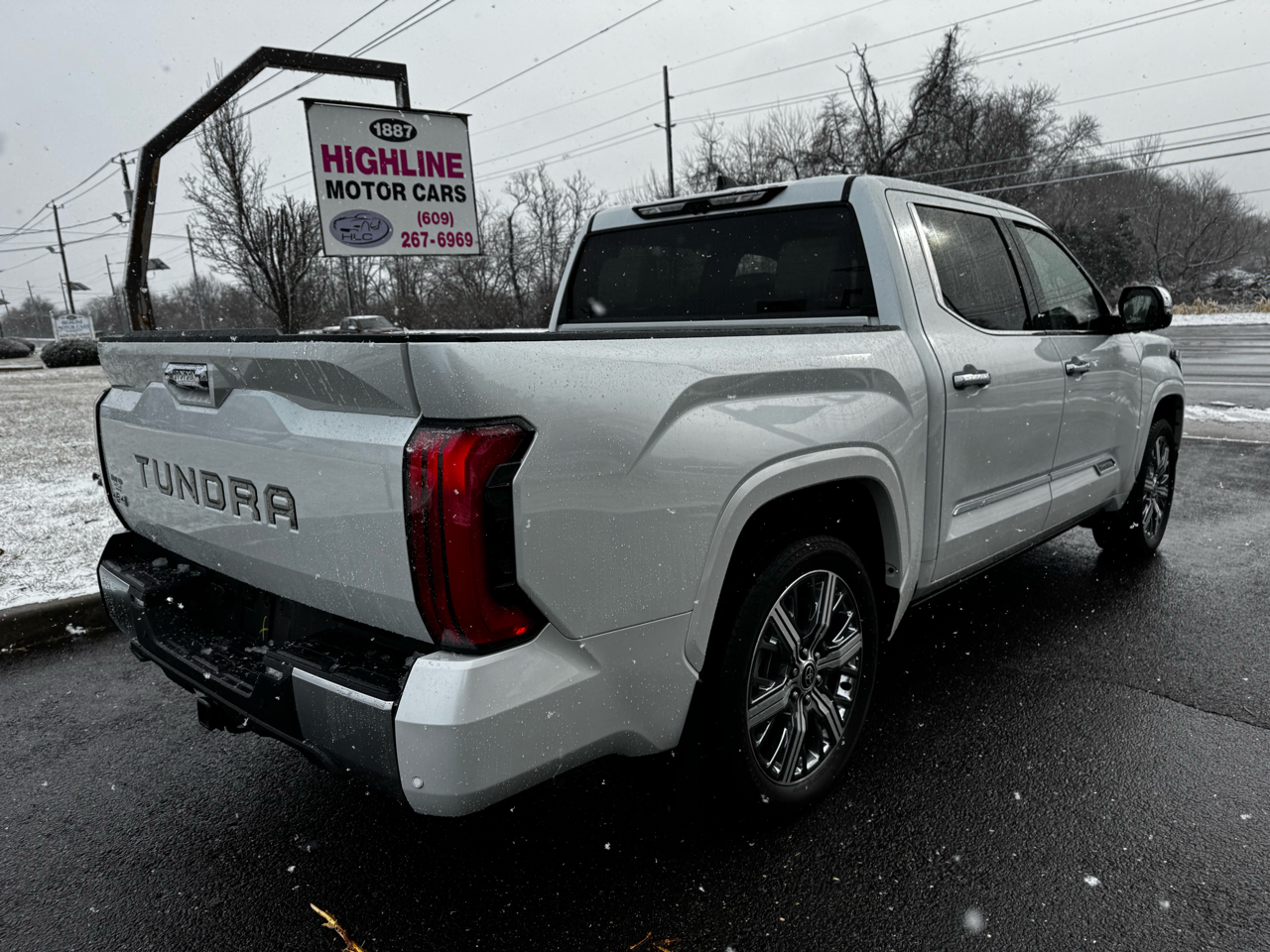 Toyota Tundra 4WD Capstone Hybrid CrewMax 5.5' Bed (Natl) 2023