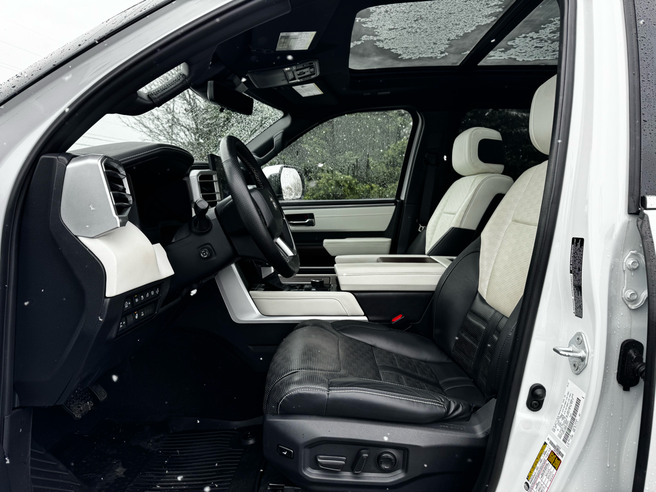 Toyota Tundra 4WD Capstone Hybrid CrewMax 5.5' Bed (Natl) 2023