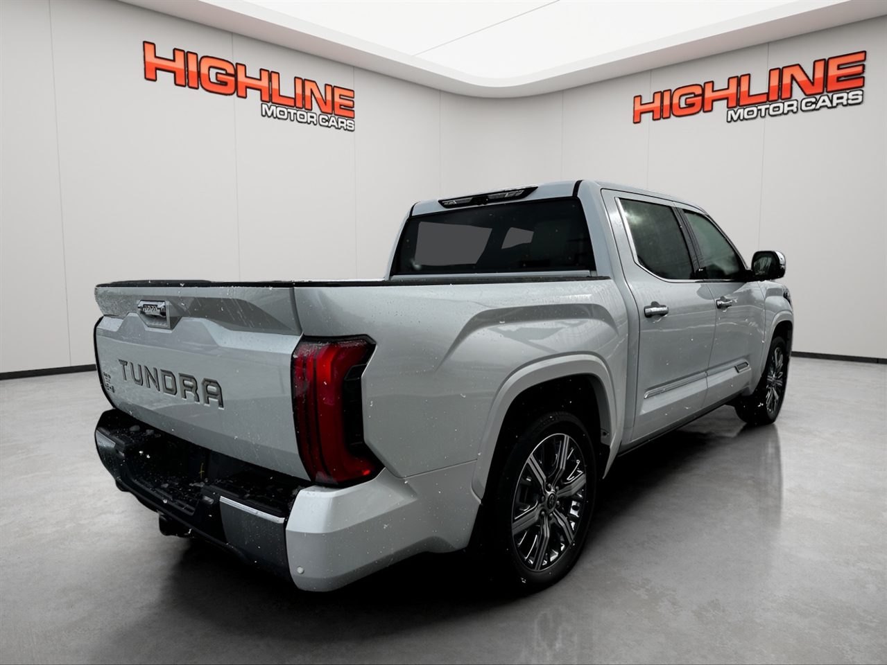 Toyota Tundra 4WD Capstone Hybrid CrewMax 5.5' Bed (Natl) 2023