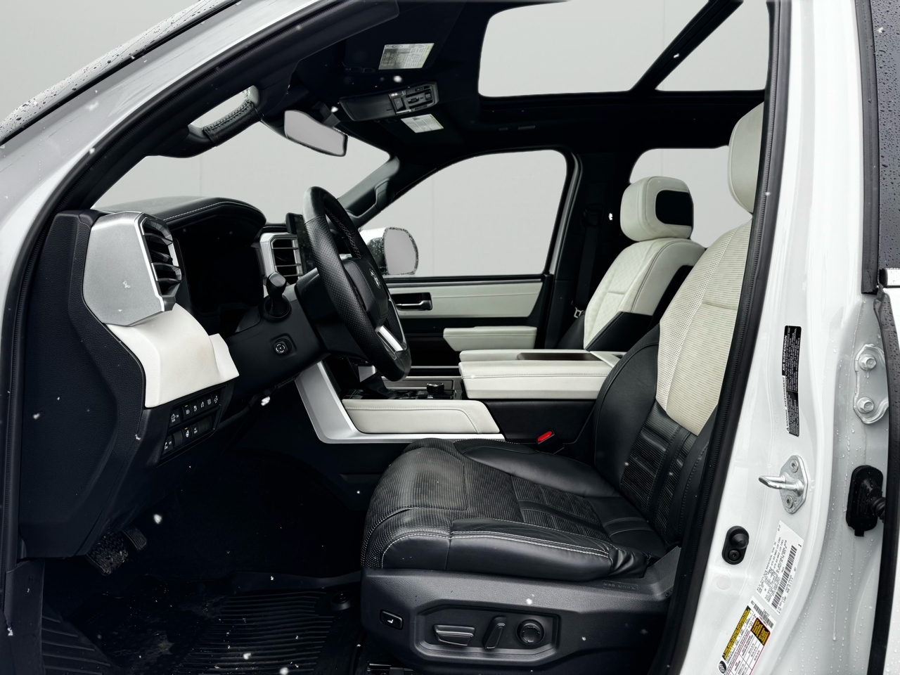 Toyota Tundra 4WD Capstone Hybrid CrewMax 5.5' Bed (Natl) 2023