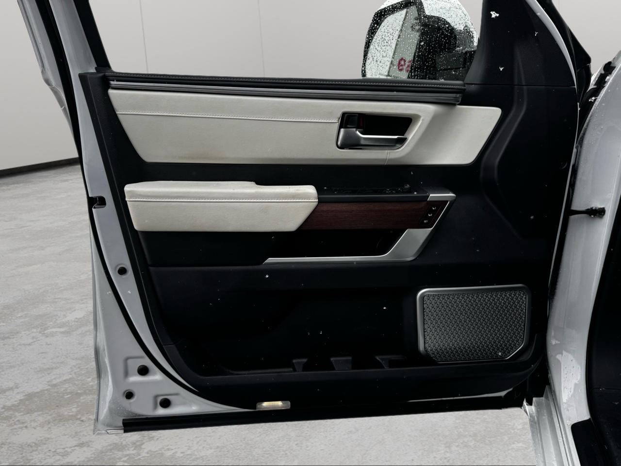 Toyota Tundra 4WD Capstone Hybrid CrewMax 5.5' Bed (Natl) 2023