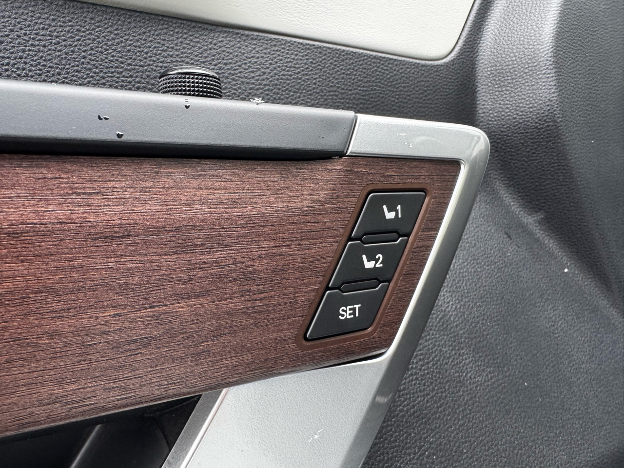 Toyota Tundra 4WD Capstone Hybrid CrewMax 5.5' Bed (Natl) 2023