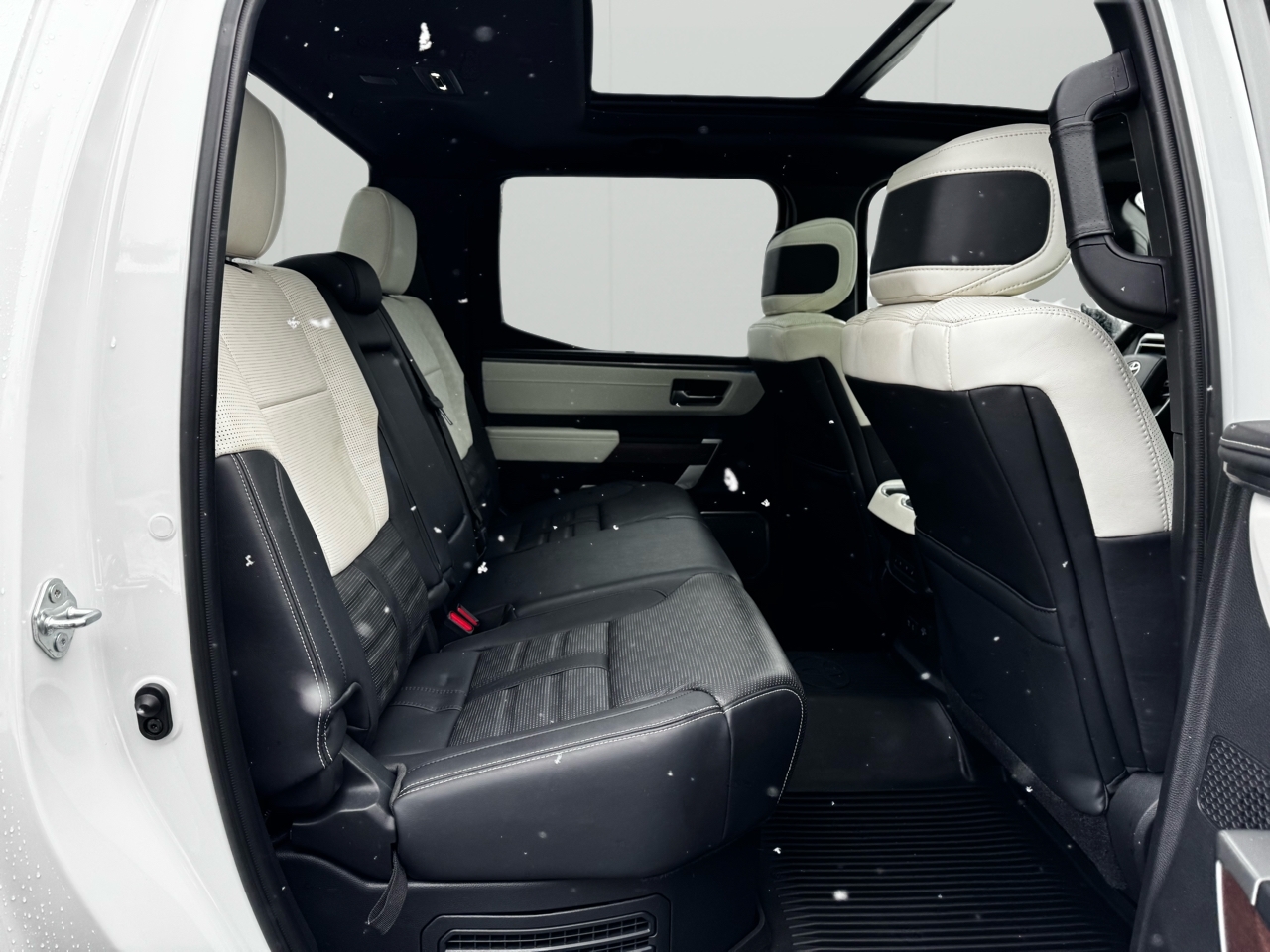 Toyota Tundra 4WD Capstone Hybrid CrewMax 5.5' Bed (Natl) 2023