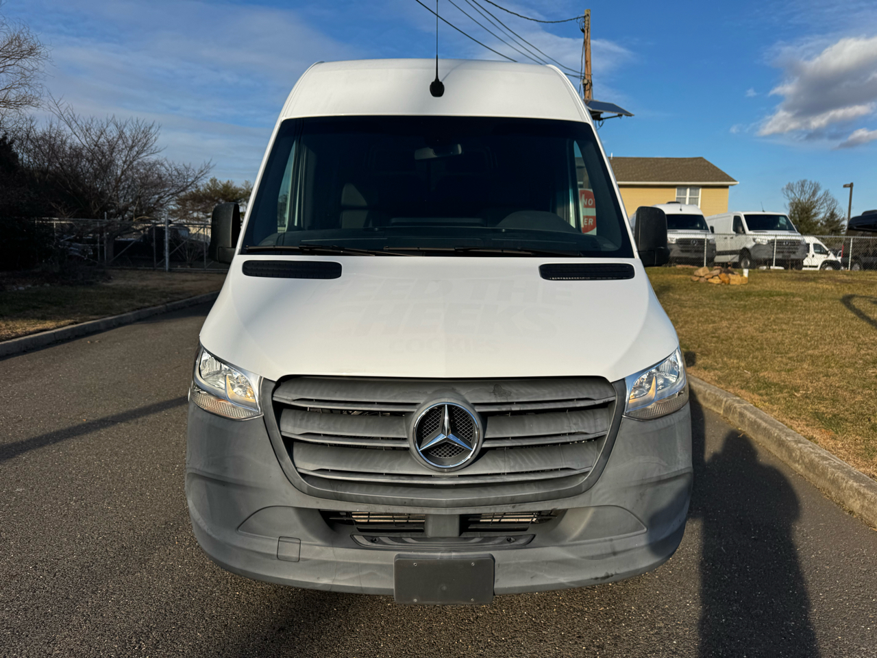 Mercedes-Benz Sprinter Cargo Van 2500 Standard Roof I4 144" RWD 2021