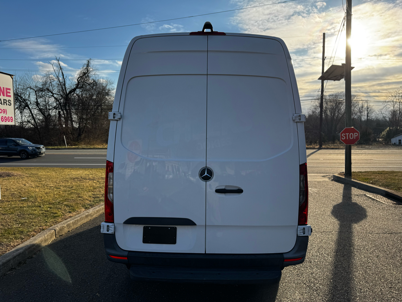 Mercedes-Benz Sprinter Cargo Van 2500 Standard Roof I4 144" RWD 2021