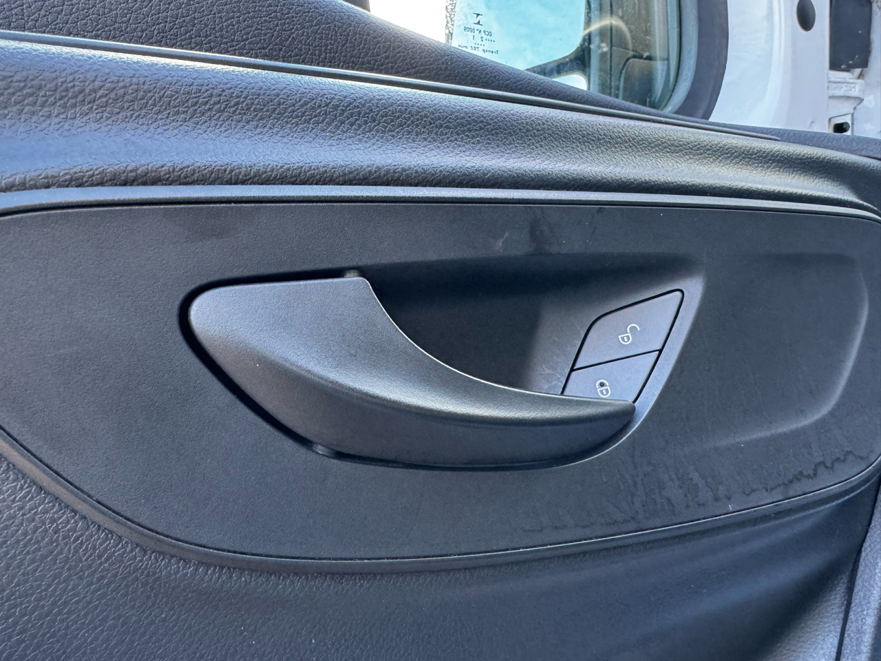 Mercedes-Benz Sprinter Cargo Van 2500 Standard Roof I4 144" RWD 2021