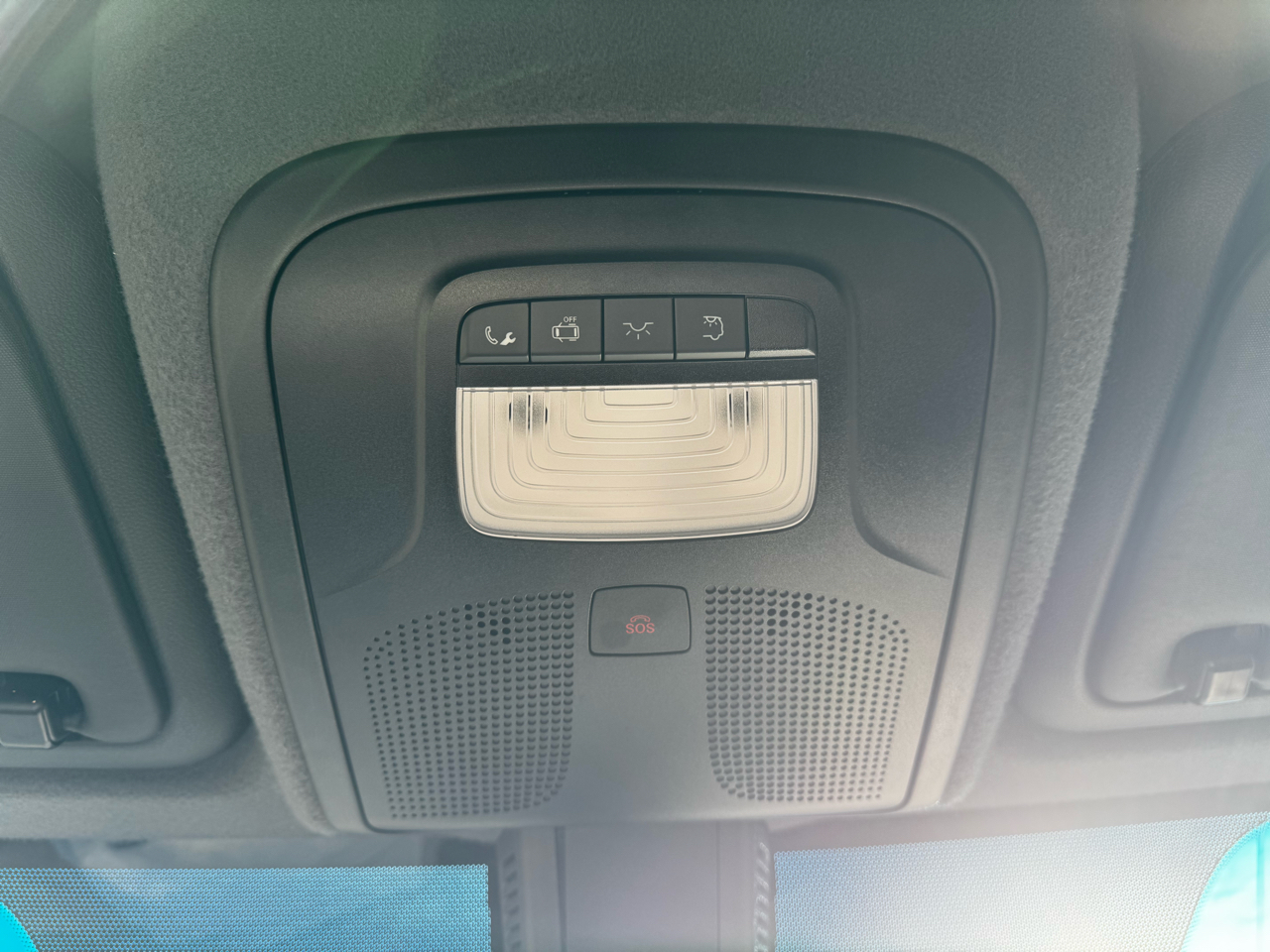 Mercedes-Benz Sprinter Cargo Van 2500 Standard Roof I4 144" RWD 2021