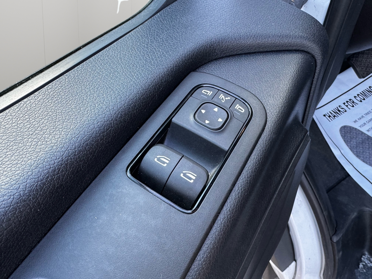 Mercedes-Benz Sprinter Cargo Van 2500 Standard Roof I4 144" RWD 2021