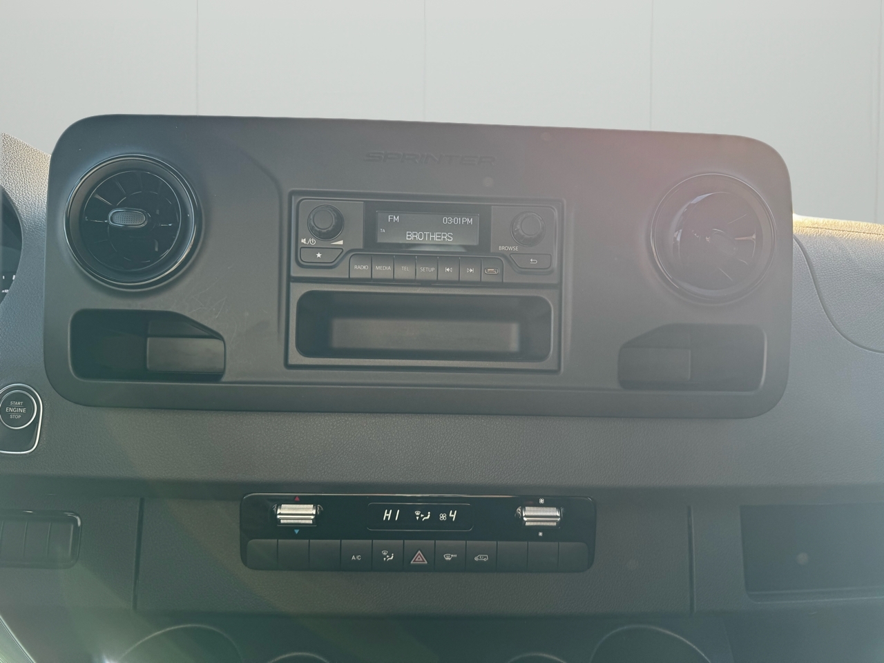 Mercedes-Benz Sprinter Cargo Van 2500 Standard Roof I4 144" RWD 2021