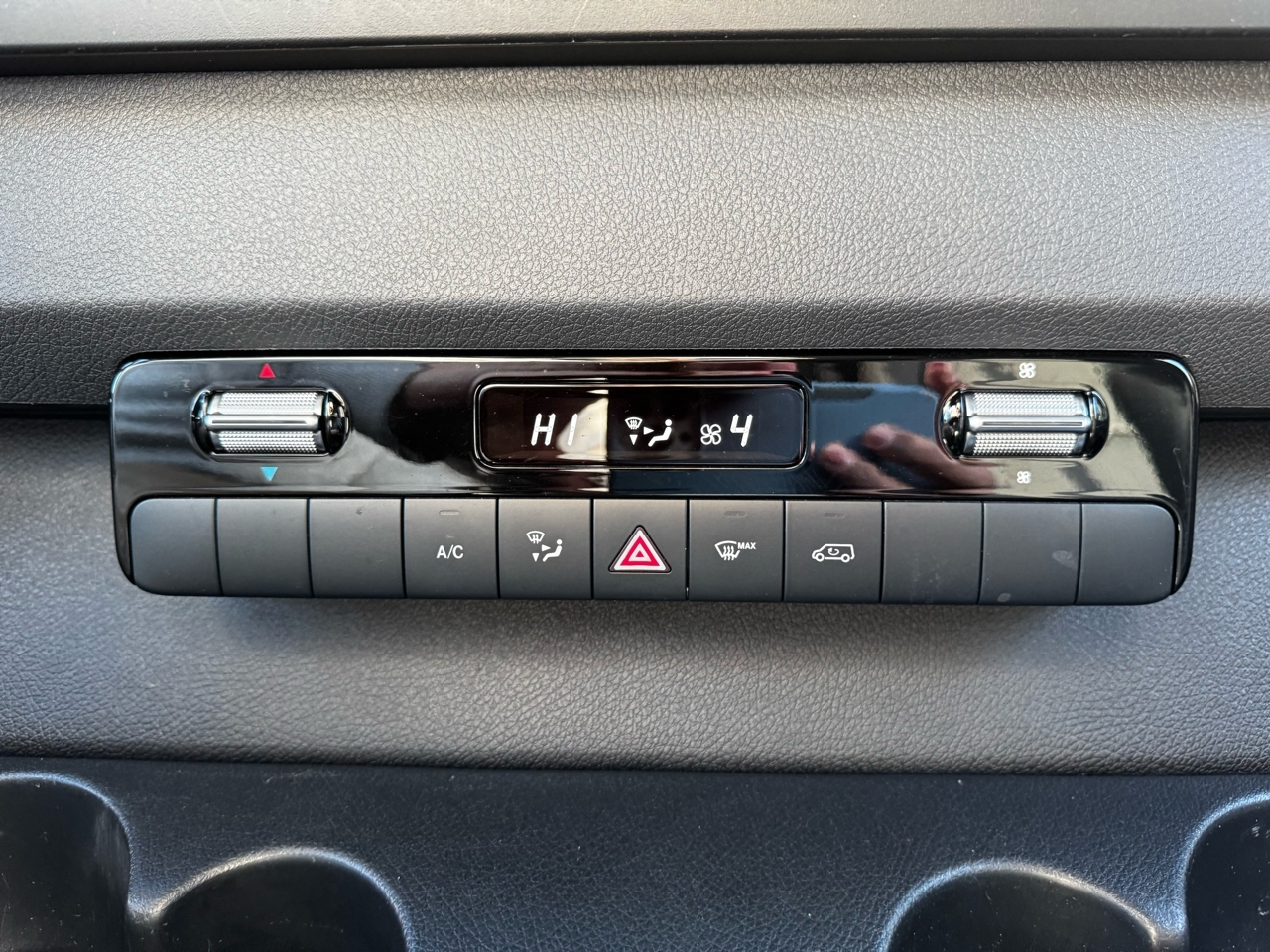 Mercedes-Benz Sprinter Cargo Van 2500 Standard Roof I4 144" RWD 2021