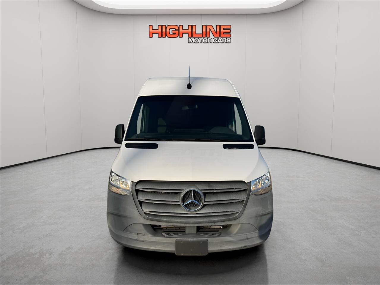 Mercedes-Benz Sprinter Cargo Van 2500 Standard Roof I4 144" RWD 2021