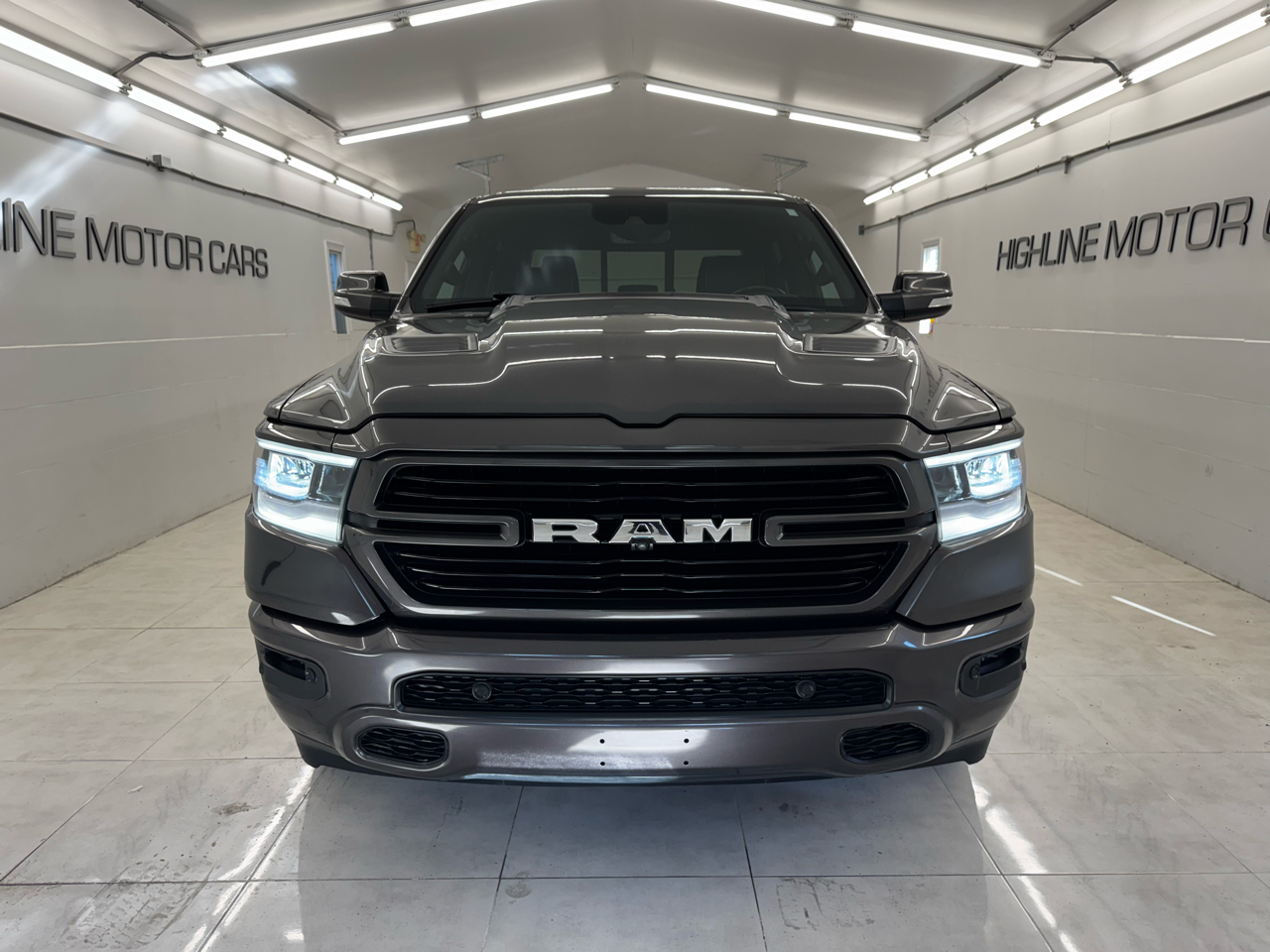 RAM 1500 Laramie 4x4 Crew Cab 5'7" Box 2021