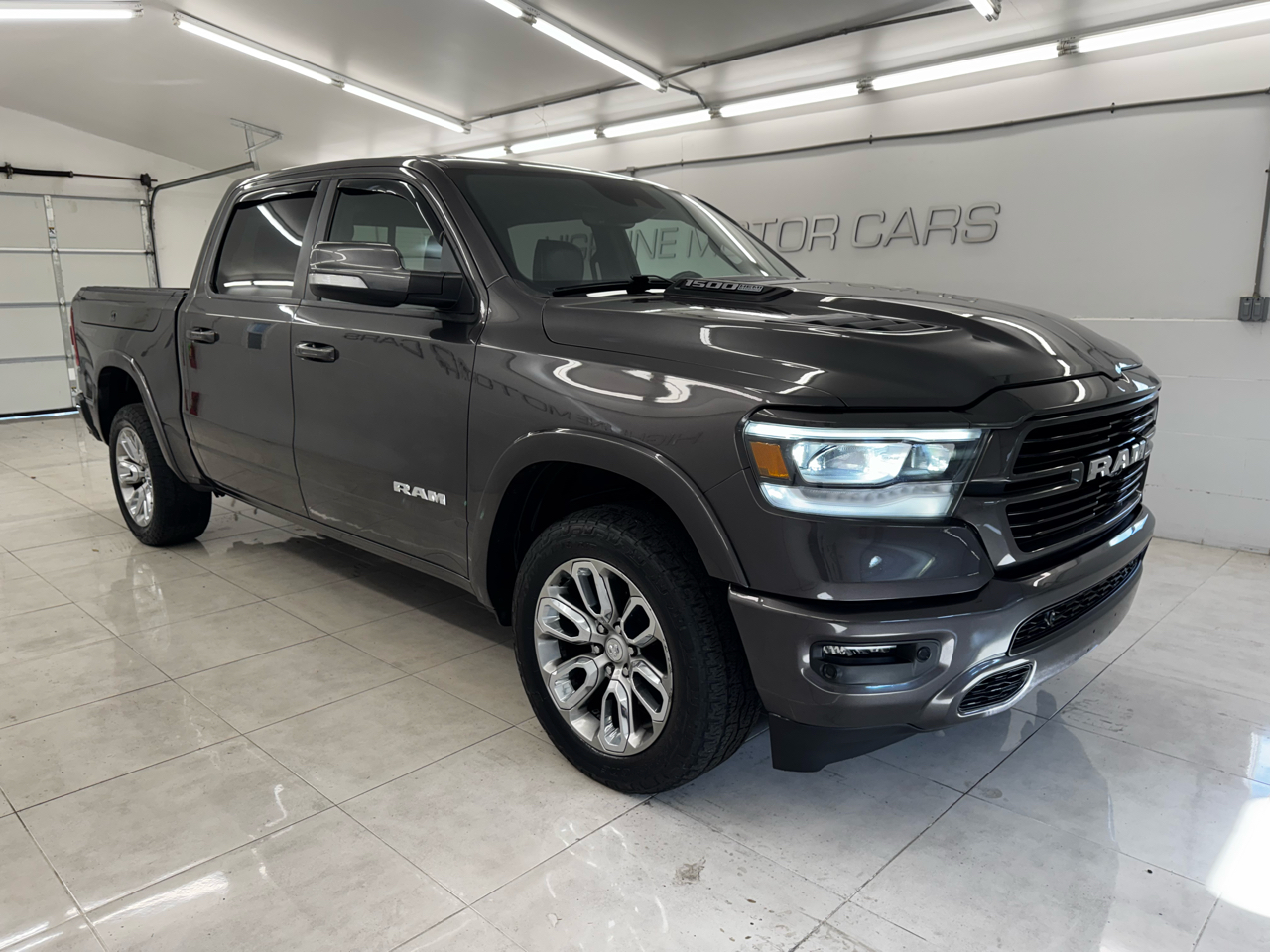 RAM 1500 Laramie 4x4 Crew Cab 5'7" Box 2021