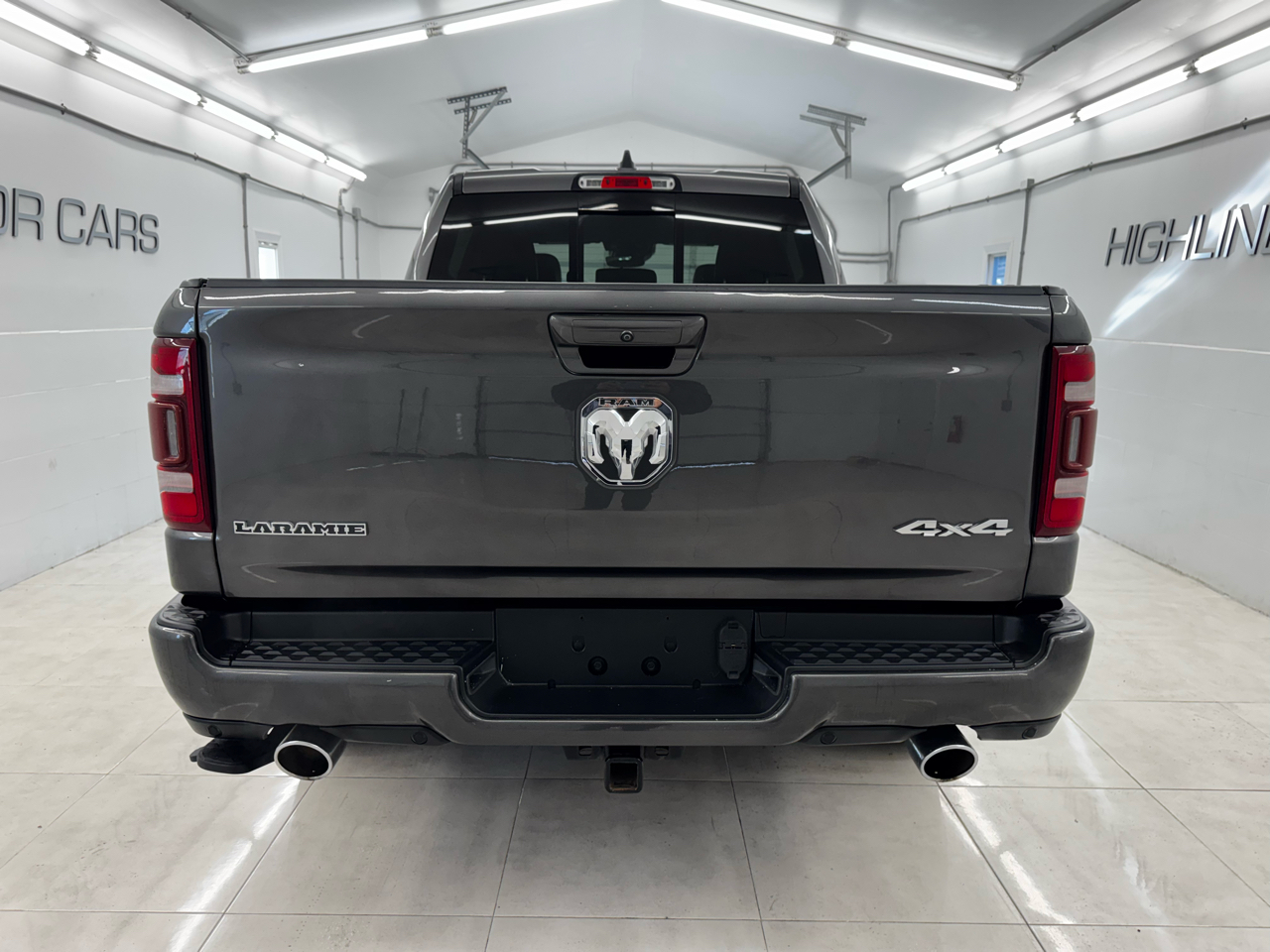 RAM 1500 Laramie 4x4 Crew Cab 5'7" Box 2021