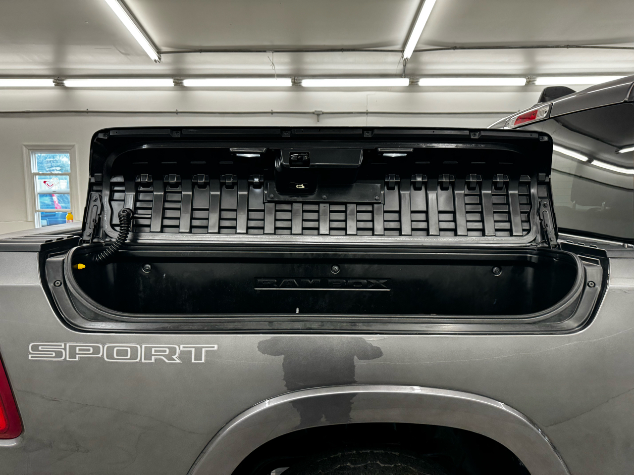 RAM 1500 Laramie 4x4 Crew Cab 5'7" Box 2021