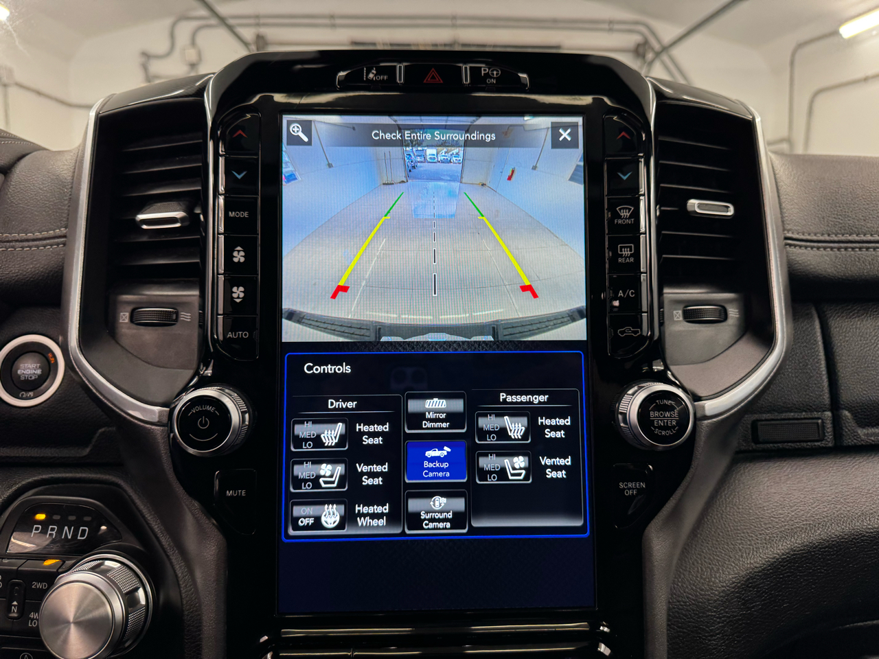 RAM 1500 Laramie 4x4 Crew Cab 5'7" Box 2021