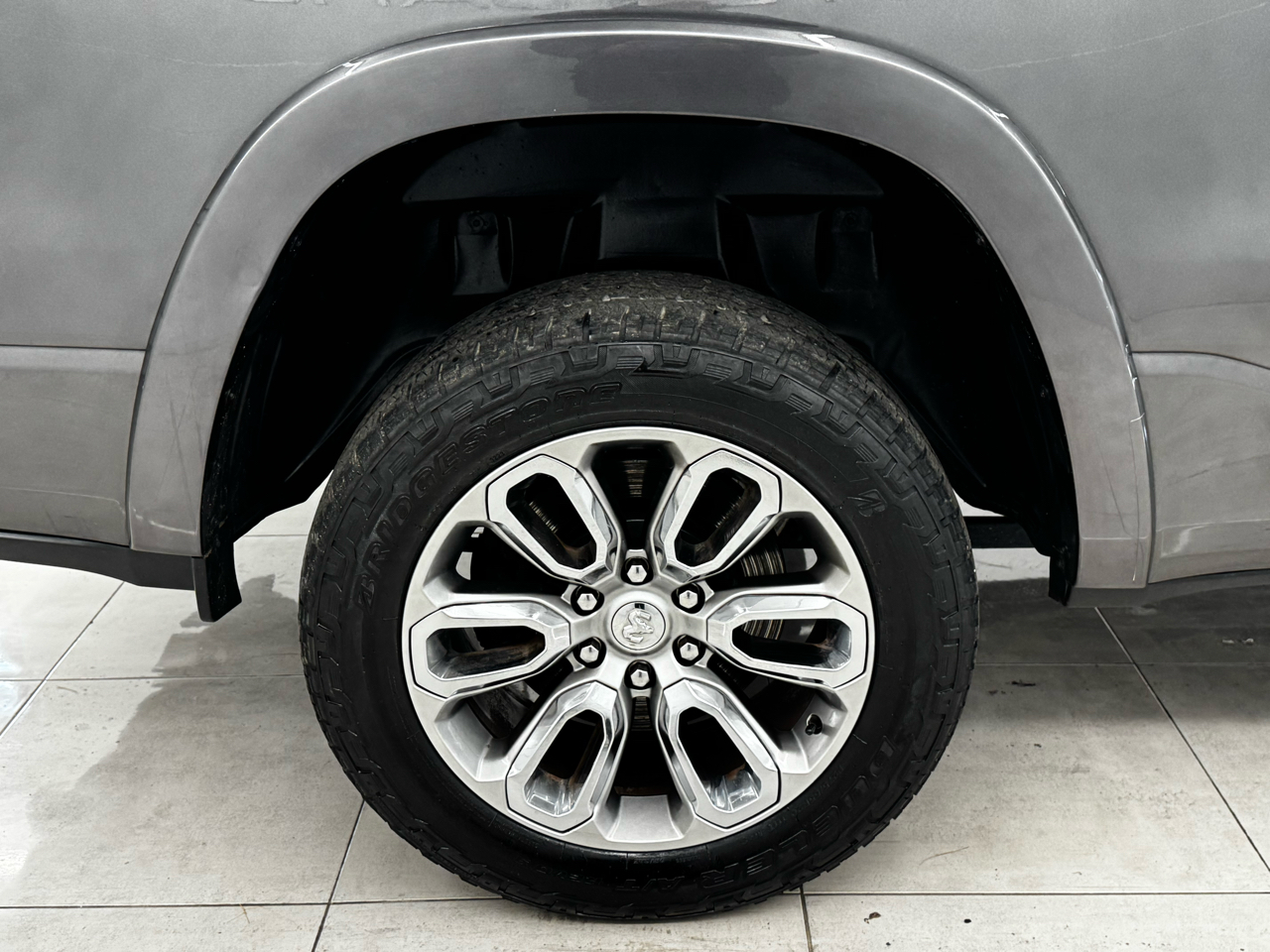 RAM 1500 Laramie 4x4 Crew Cab 5'7" Box 2021