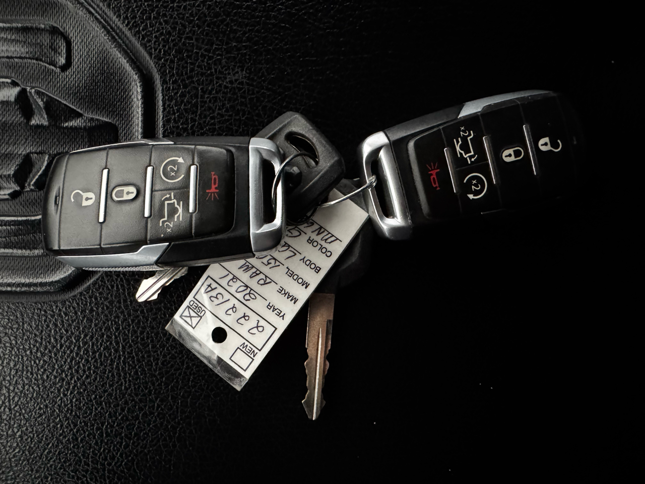 RAM 1500 Laramie 4x4 Crew Cab 5'7" Box 2021