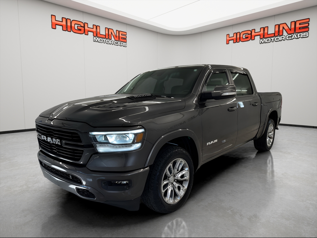 RAM 1500 Laramie 4x4 Crew Cab 5'7" Box 2021