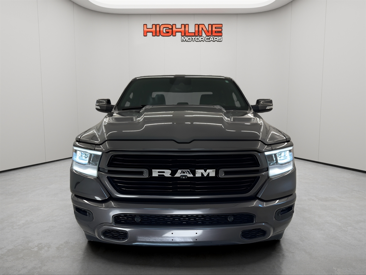RAM 1500 Laramie 4x4 Crew Cab 5'7" Box 2021