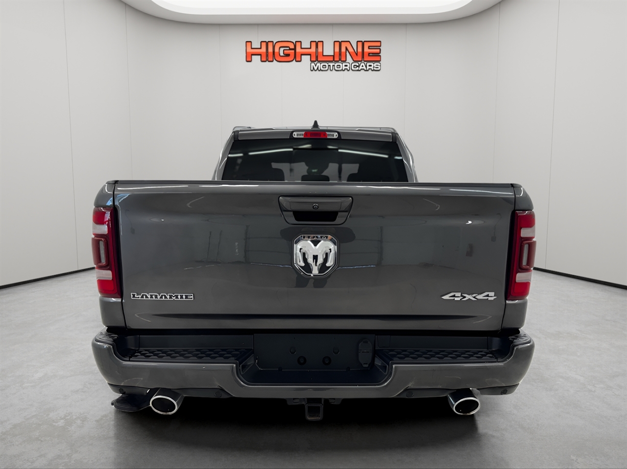 RAM 1500 Laramie 4x4 Crew Cab 5'7" Box 2021