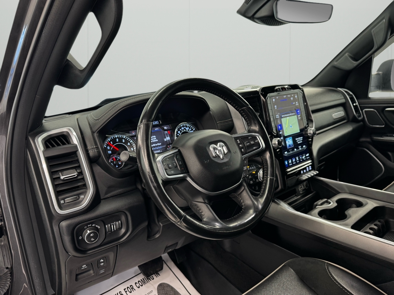 RAM 1500 Laramie 4x4 Crew Cab 5'7" Box 2021