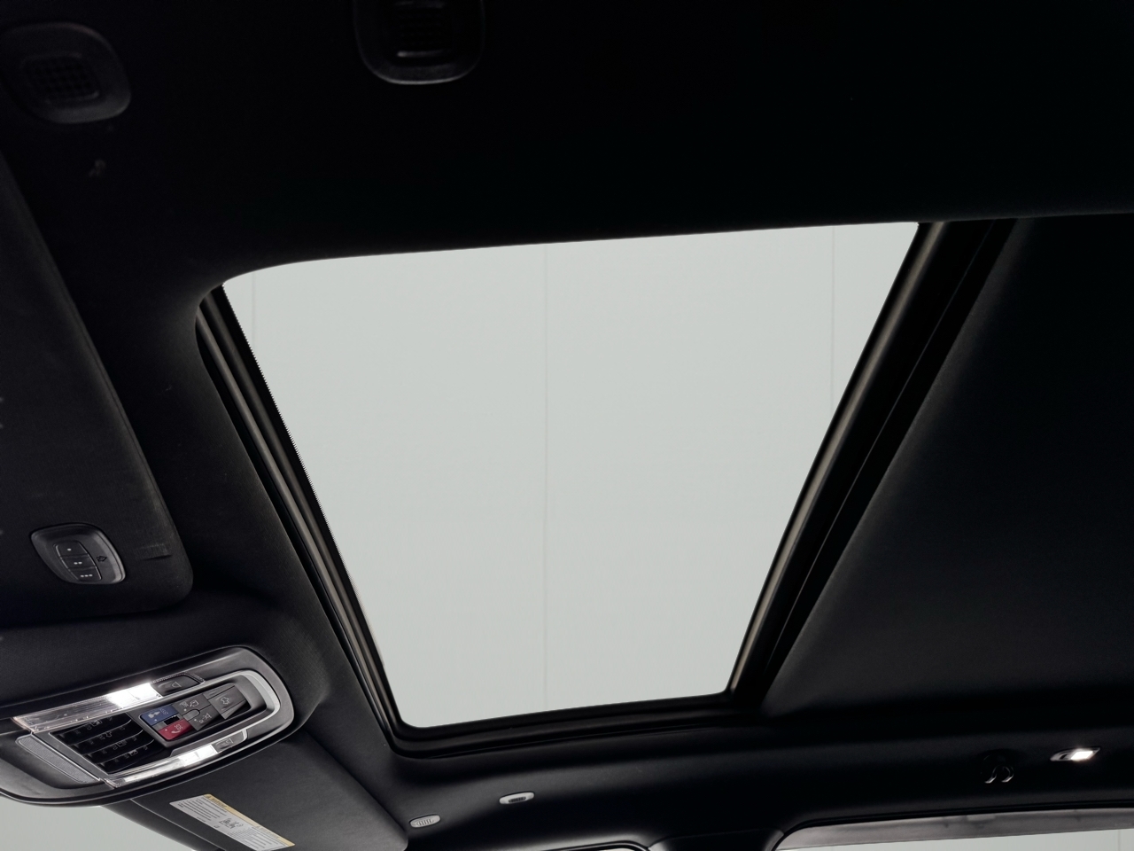 RAM 1500 Laramie 4x4 Crew Cab 5'7" Box 2021