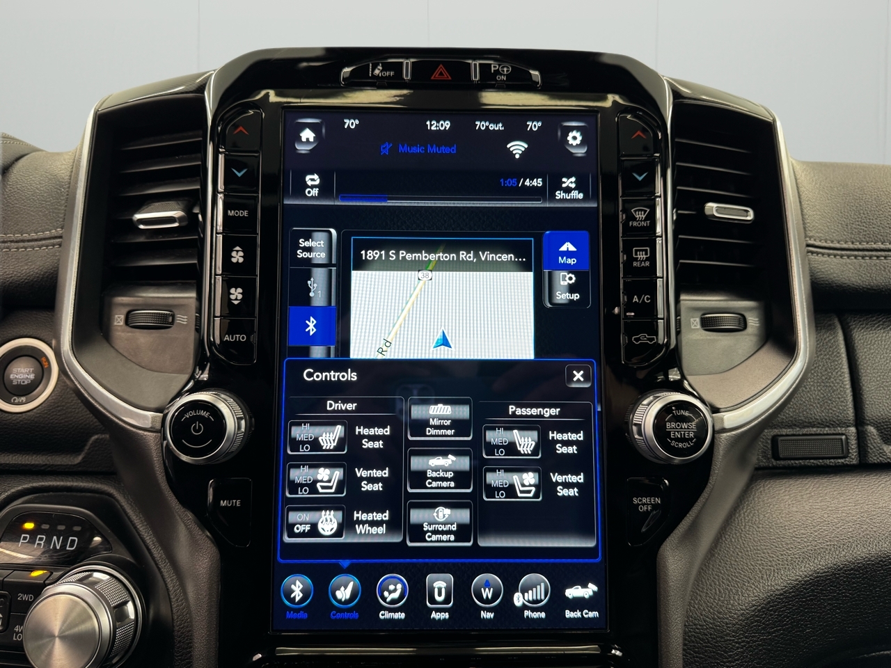 RAM 1500 Laramie 4x4 Crew Cab 5'7" Box 2021