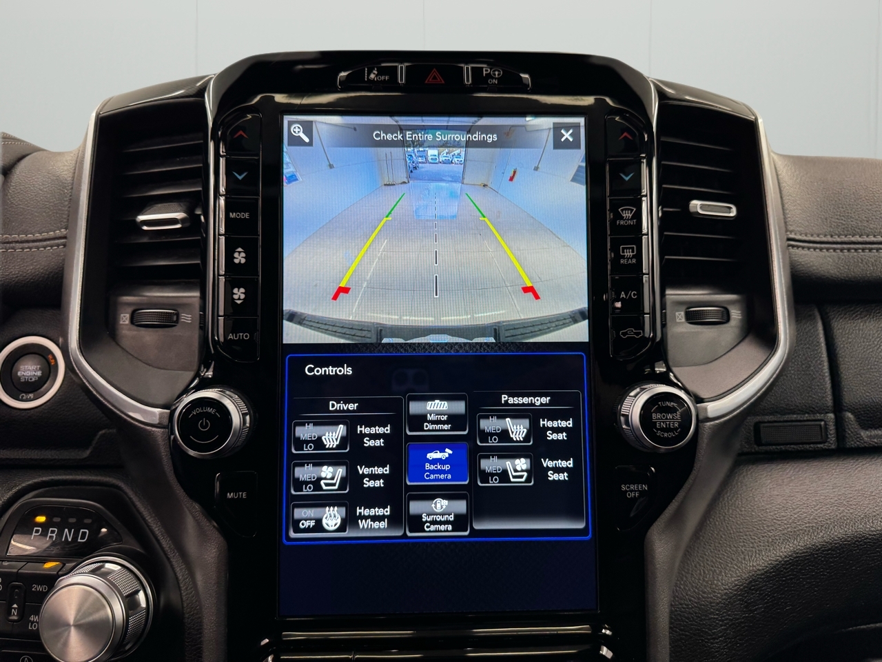 RAM 1500 Laramie 4x4 Crew Cab 5'7" Box 2021