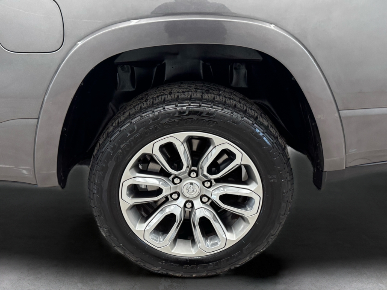 RAM 1500 Laramie 4x4 Crew Cab 5'7" Box 2021