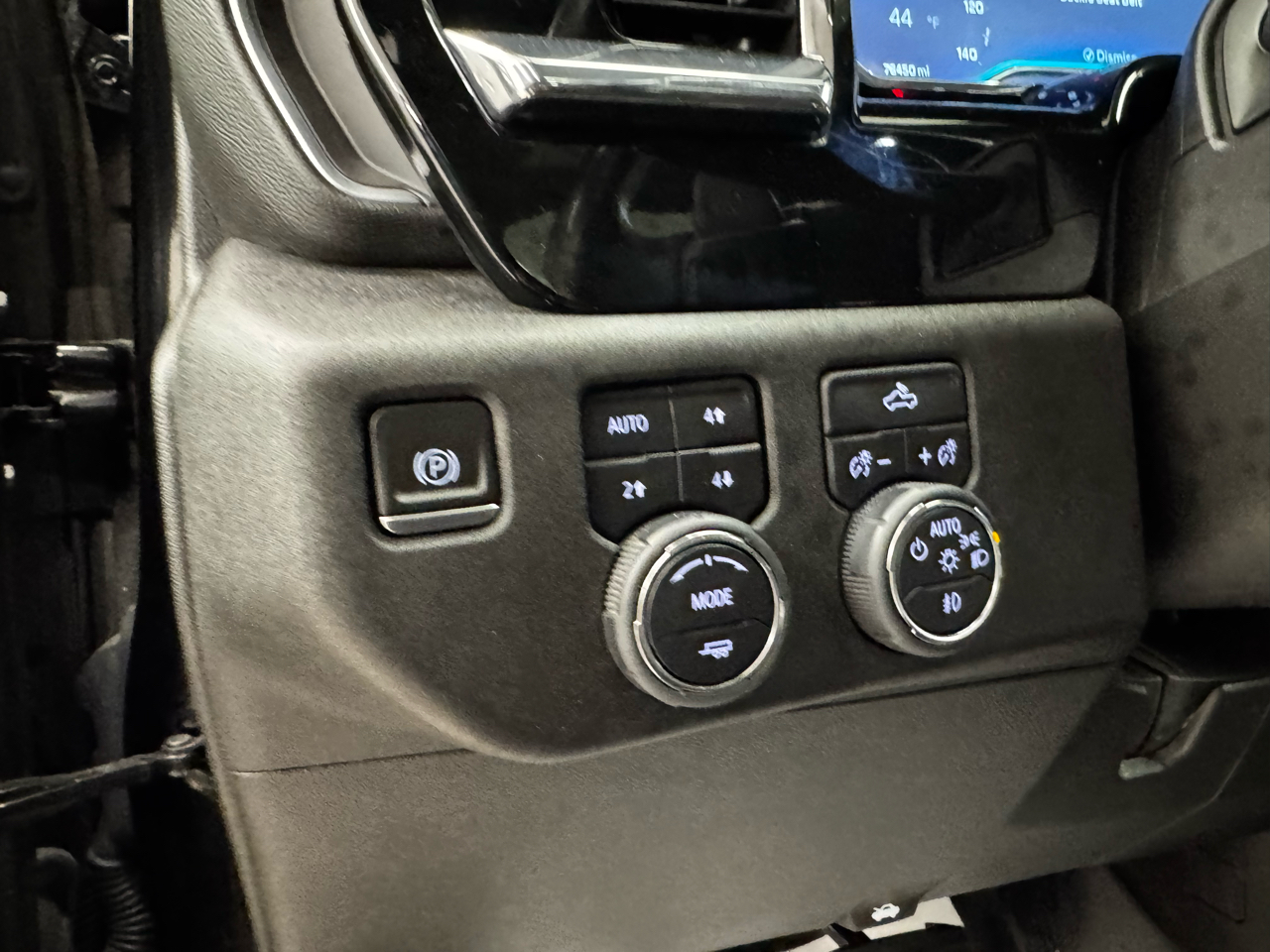 Chevrolet Silverado 1500 4WD Crew Cab 147" RST 2023