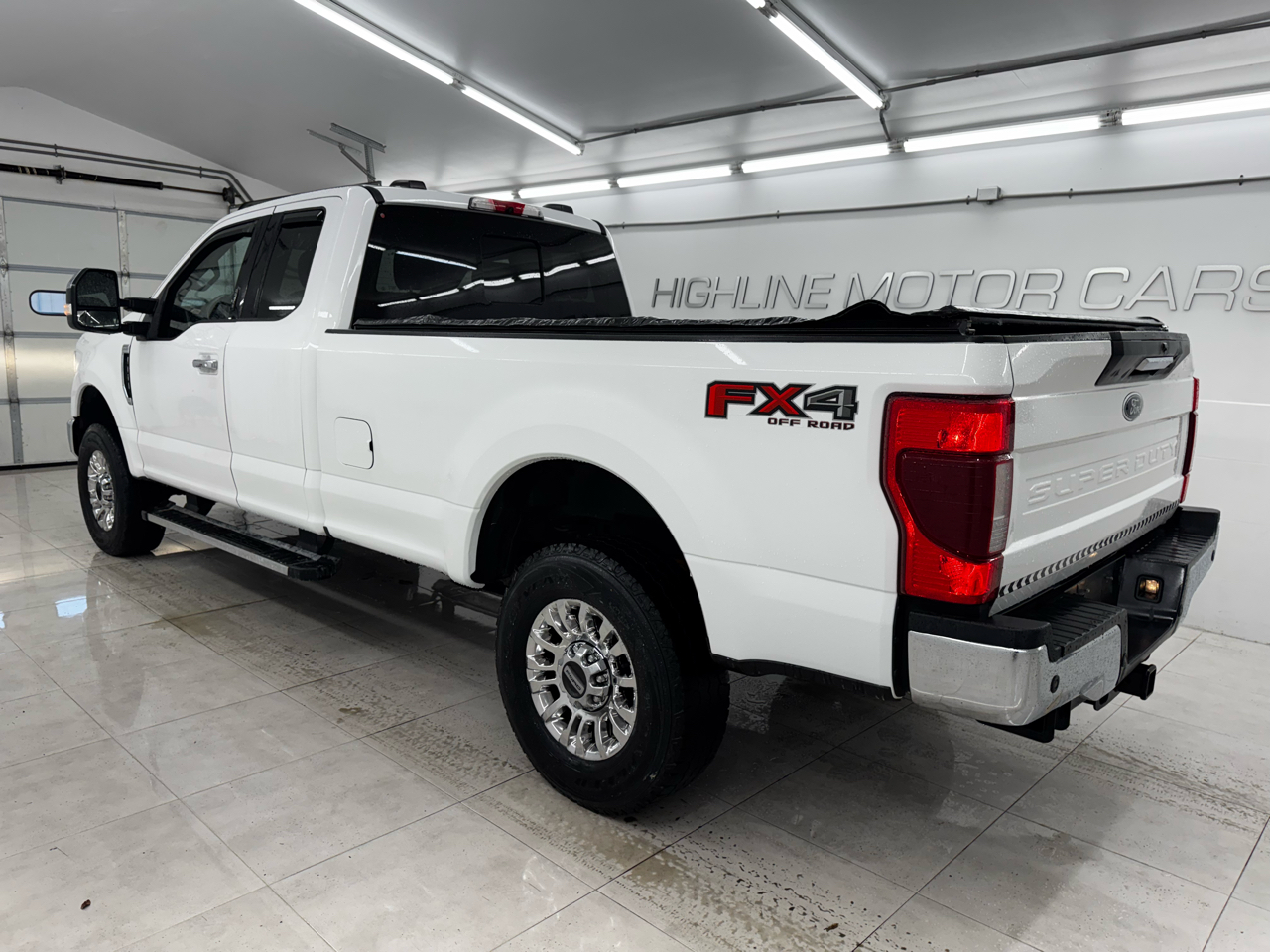 Ford Super Duty F-350 SRW Lariat 4WD SuperCab 8' Box 2021