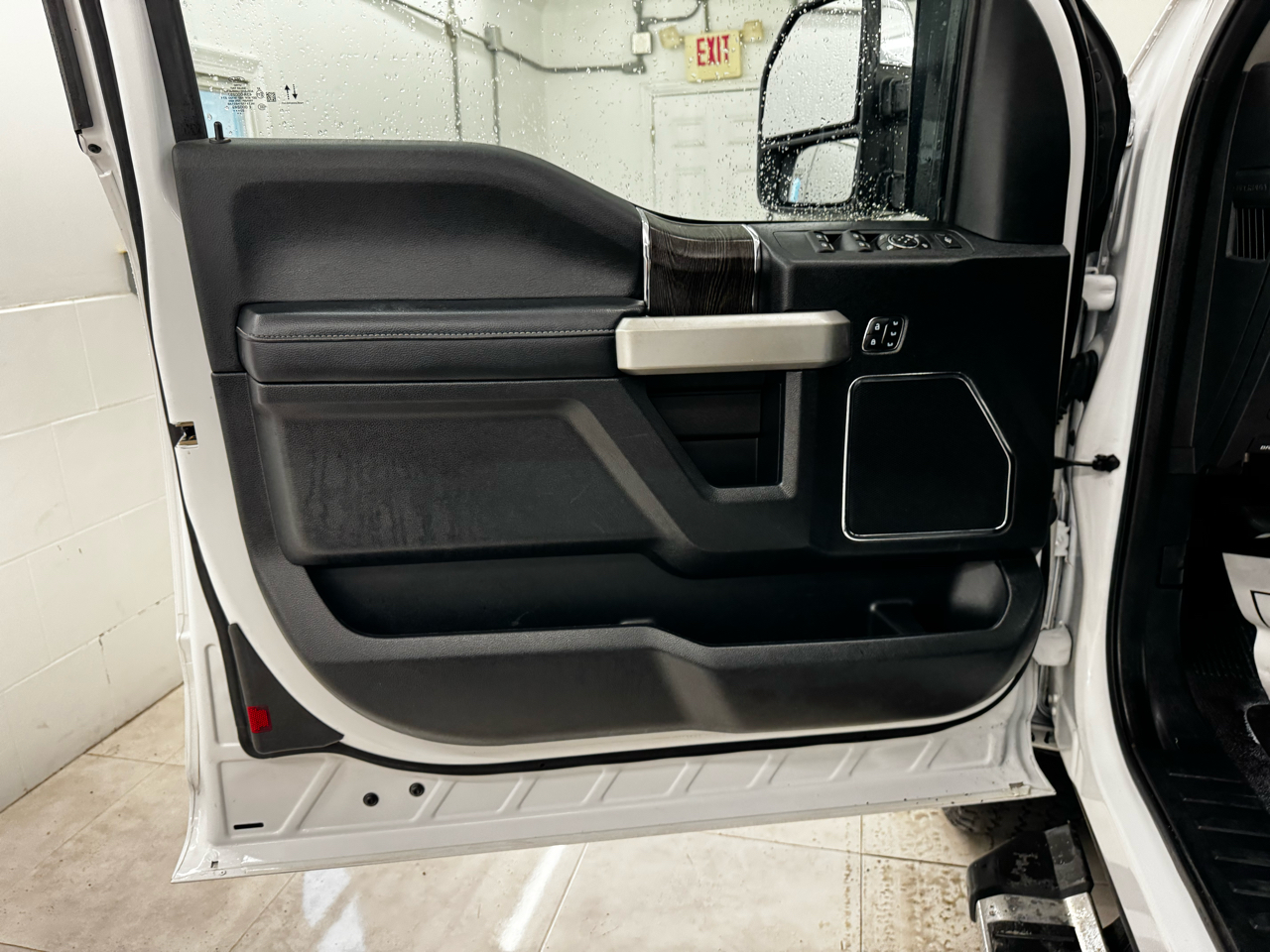 Ford Super Duty F-350 SRW Lariat 4WD SuperCab 8' Box 2021