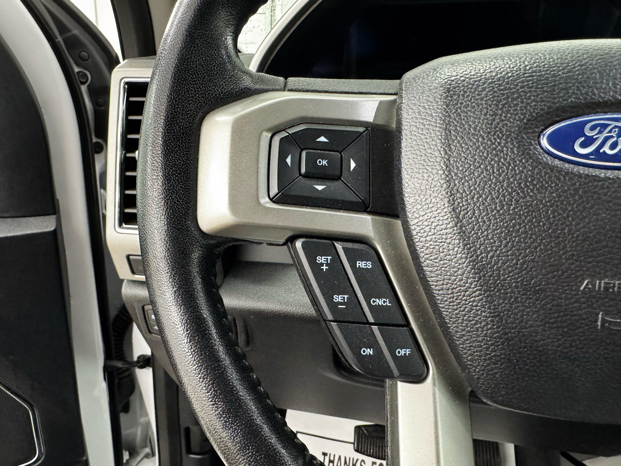 Ford Super Duty F-350 SRW Lariat 4WD SuperCab 8' Box 2021