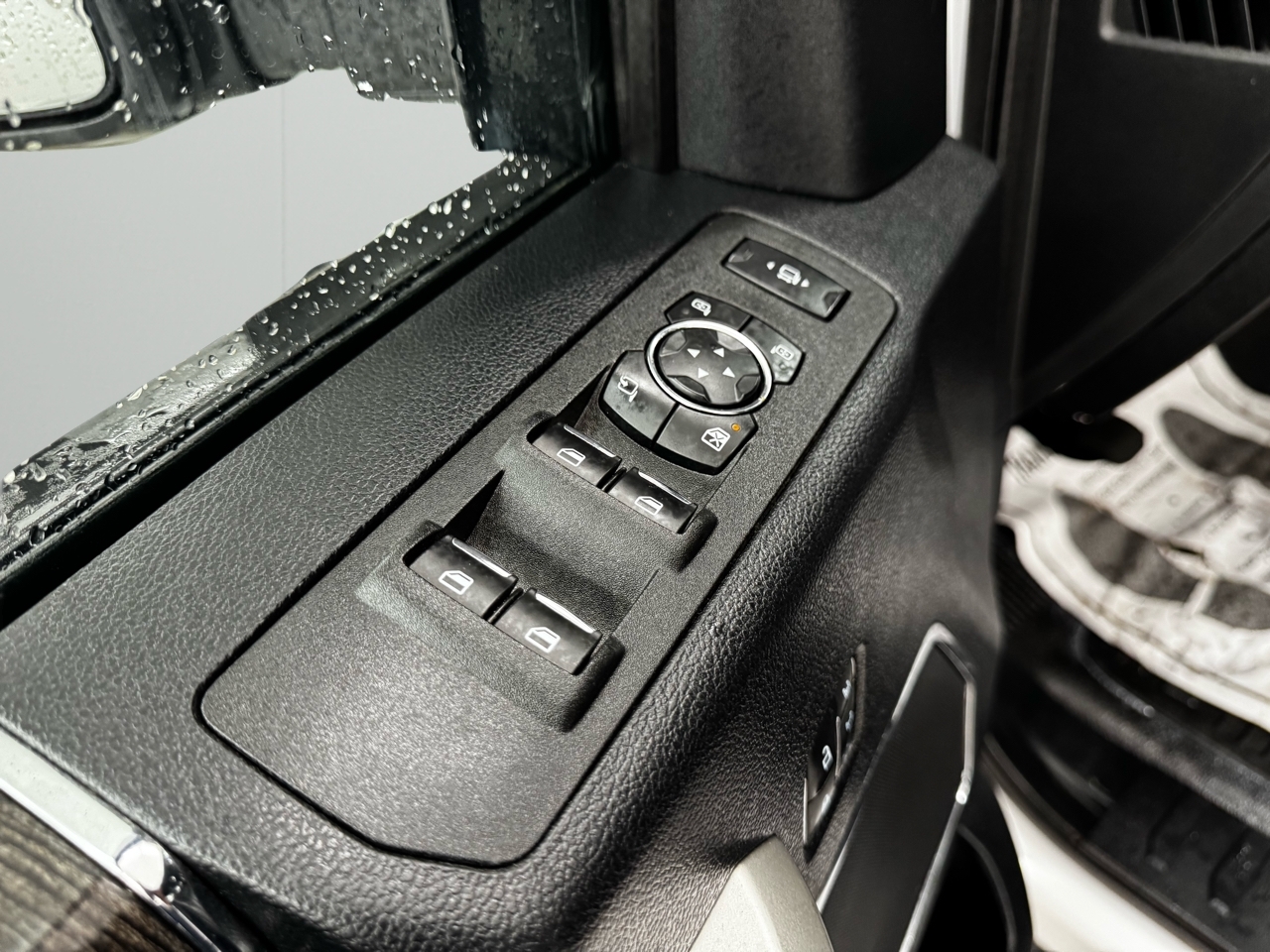 Ford Super Duty F-350 SRW Lariat 4WD SuperCab 8' Box 2021