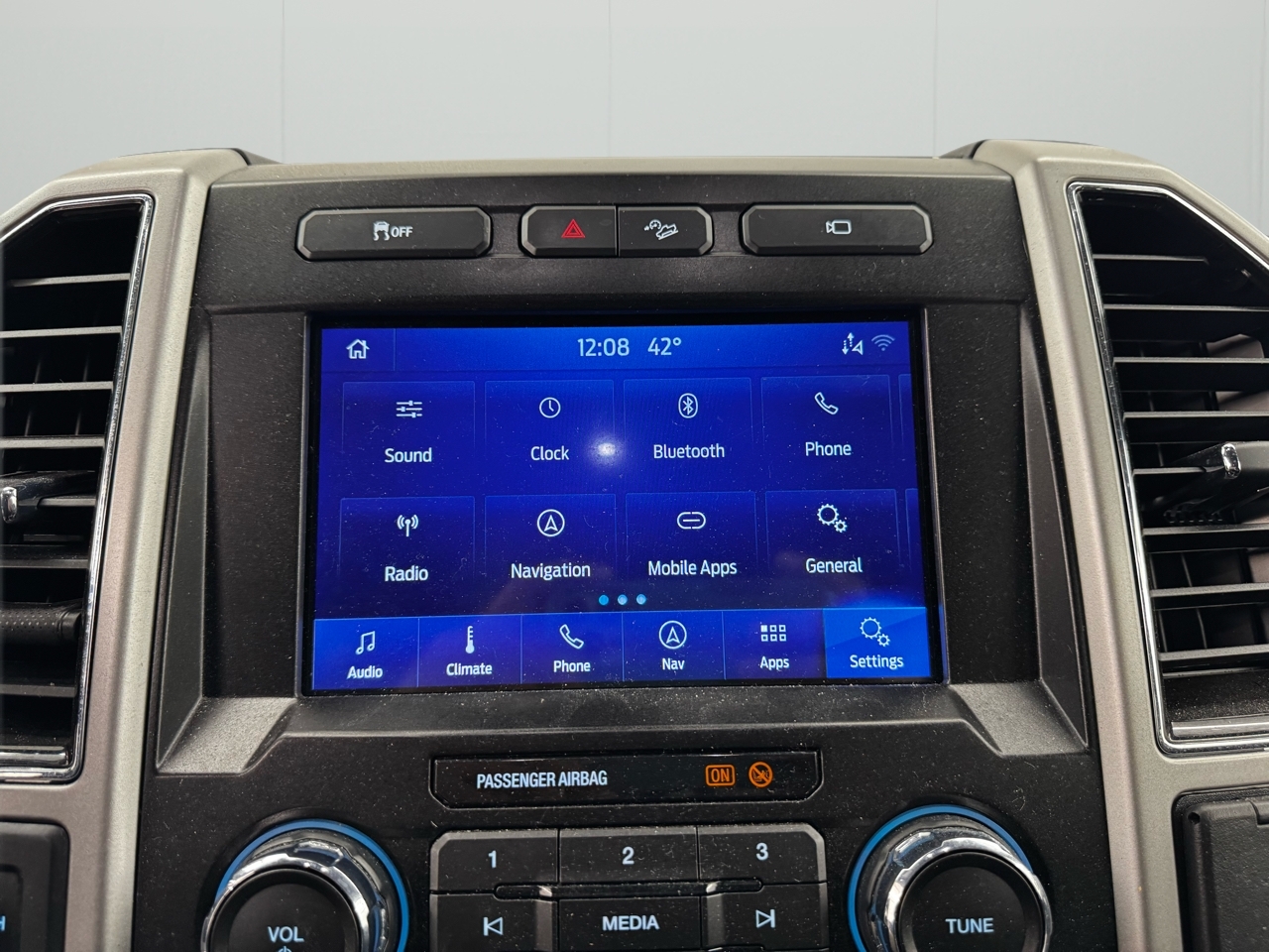 Ford Super Duty F-350 SRW Lariat 4WD SuperCab 8' Box 2021