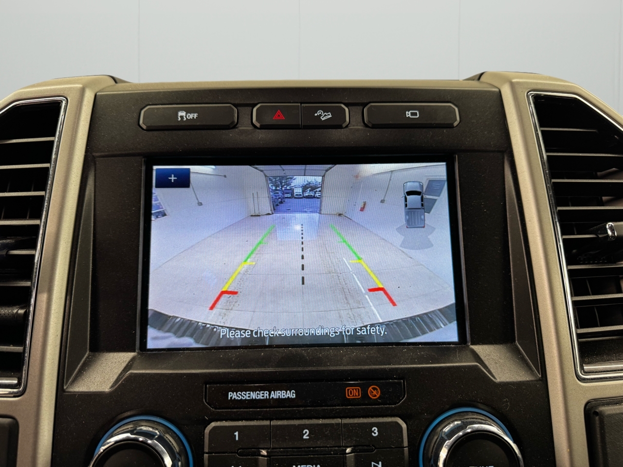 Ford Super Duty F-350 SRW Lariat 4WD SuperCab 8' Box 2021