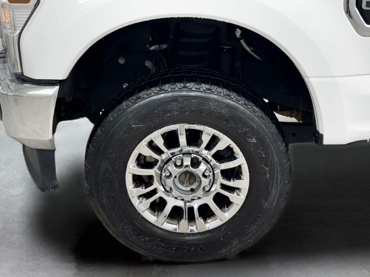 Ford Super Duty F-350 SRW Lariat 4WD SuperCab 8' Box 2021