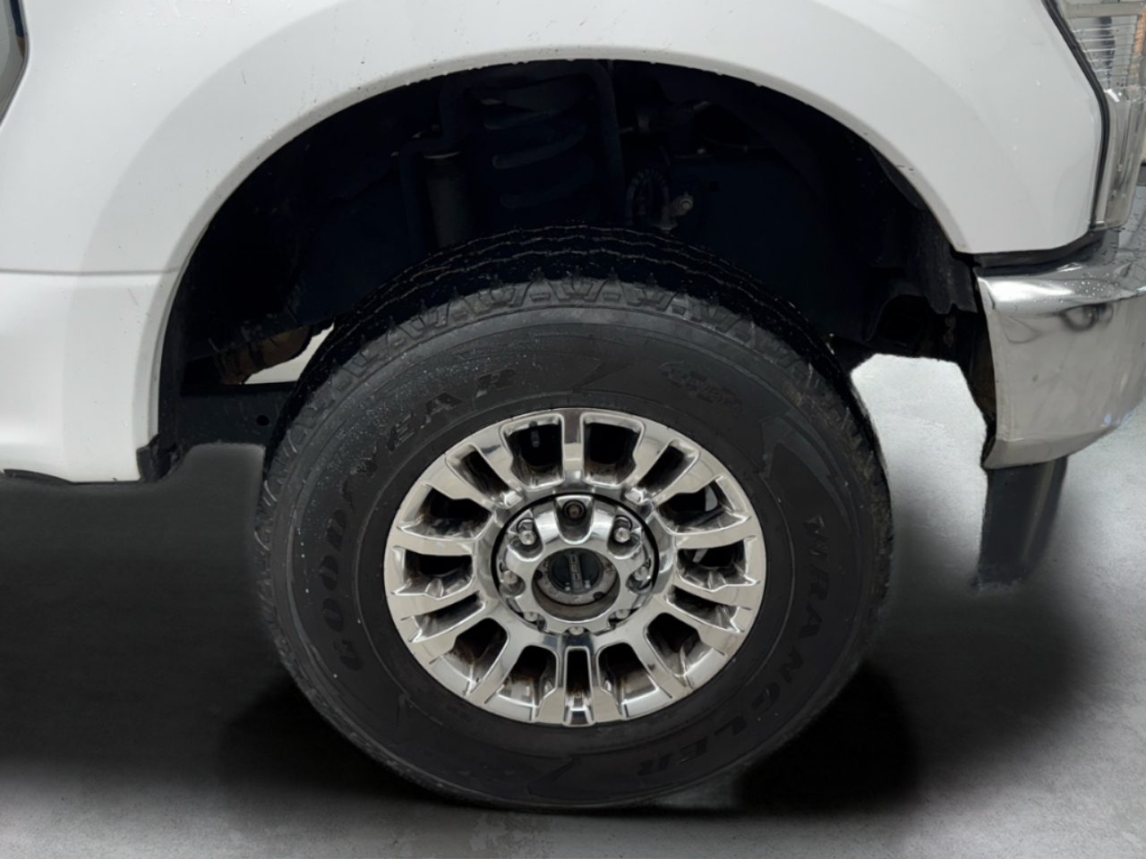 Ford Super Duty F-350 SRW Lariat 4WD SuperCab 8' Box 2021