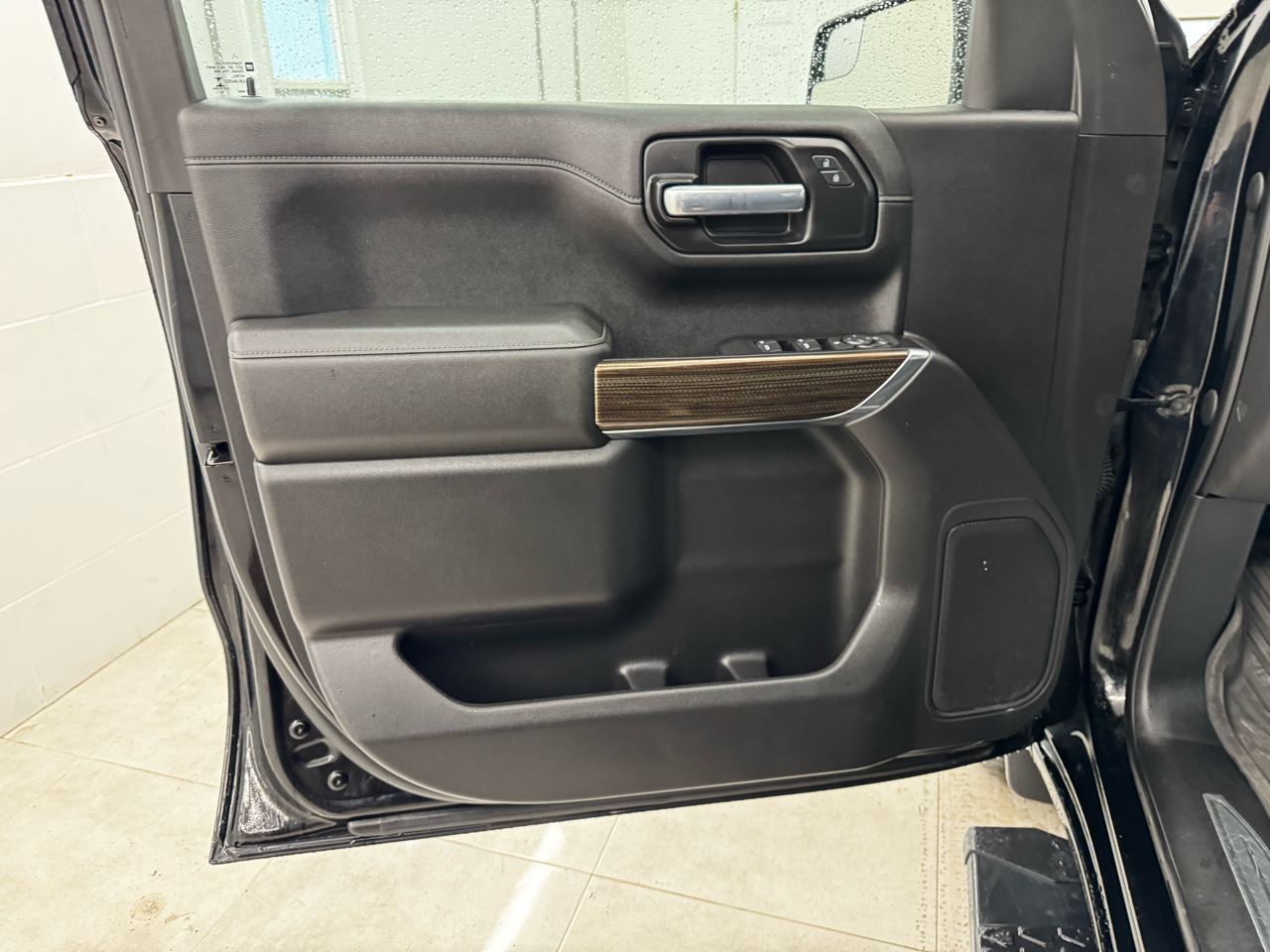 Chevrolet Silverado 1500 4WD Crew Cab 147" RST 2021